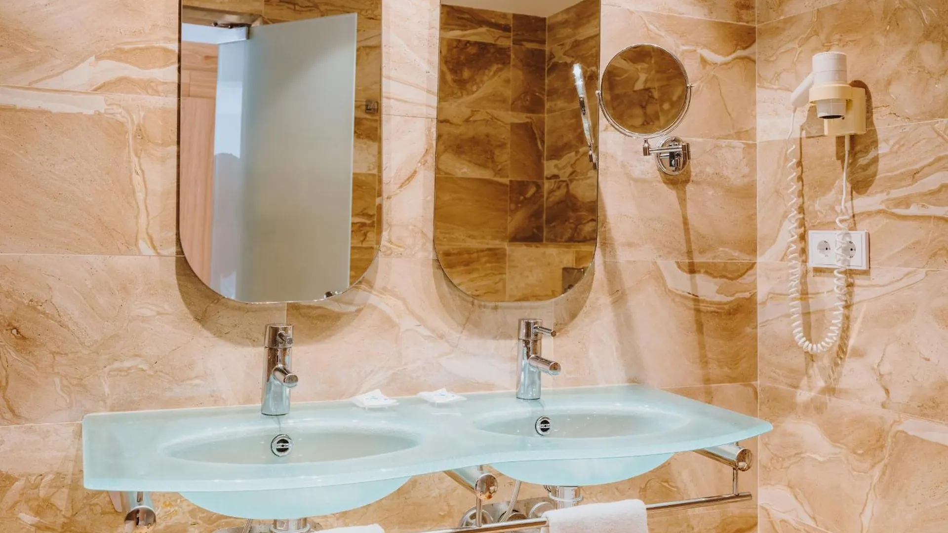 Grupotel Playa Camp De Mar - Adults Only 4*,